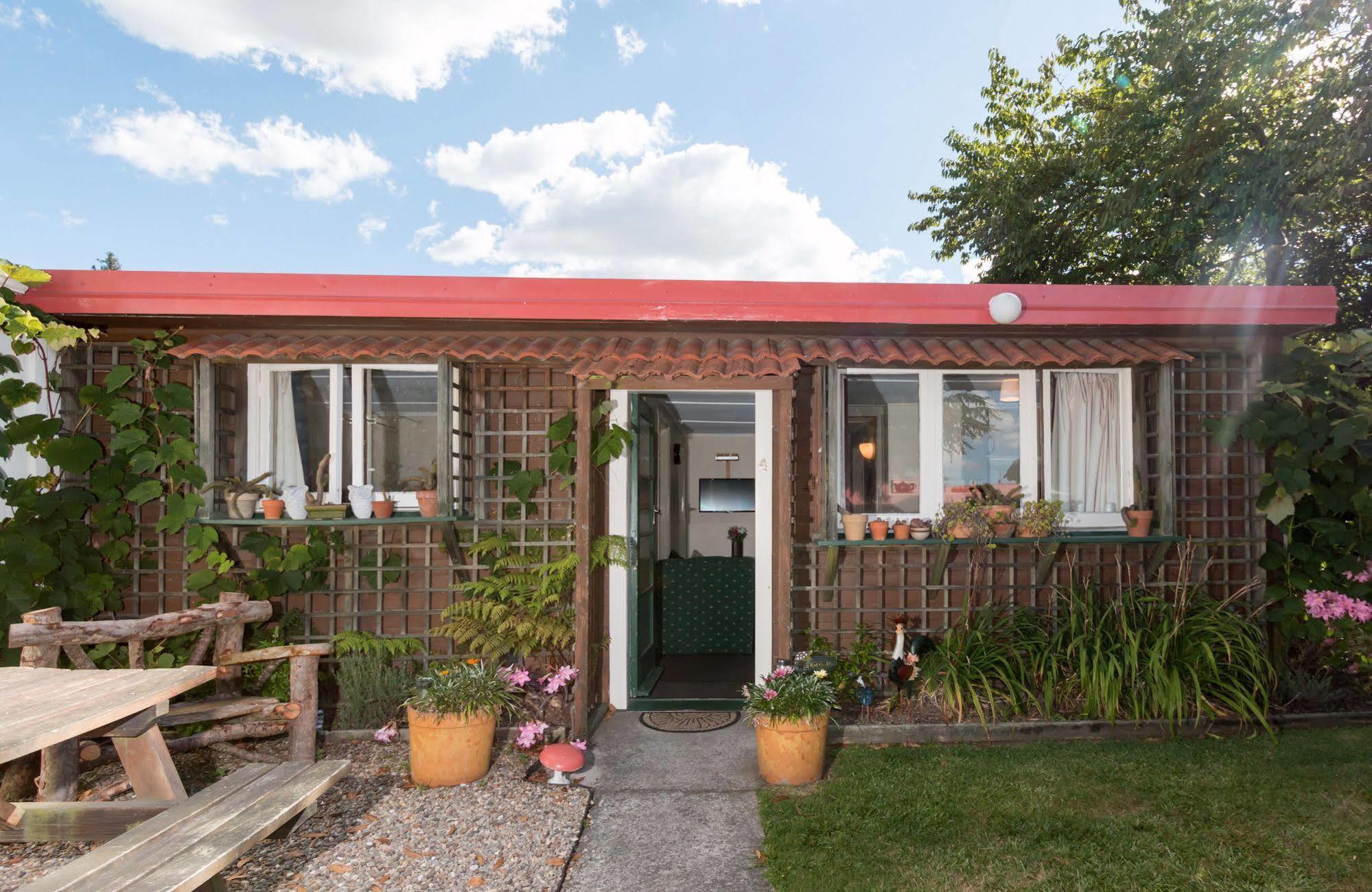 Santa Maria Motel Роторуа Екстер'єр фото